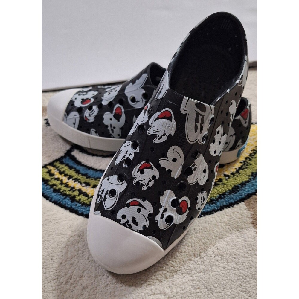 Disney Native Mickey Mouse Sneakers Shoes Black/White Womens Sz 7 Men 5 Slip-Ons